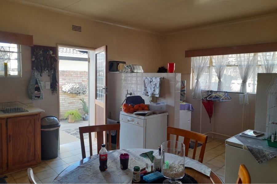 3 Bedroom Property for Sale in Flimieda North West